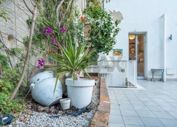 Dettagli - Four-room apartment Via Gaetano Martino (Traversa C)
 
15, Taormina - photo 34