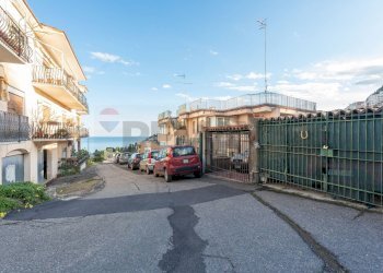 Edificio all\'aperto - Four-room apartment Via Gaetano Martino (Traversa C)
 
15, Taormina - photo 40