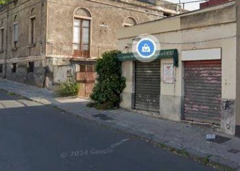Edificio all\'aperto - Negozio Via Vincenzo Casagrandi
38, Catania - foto 4
