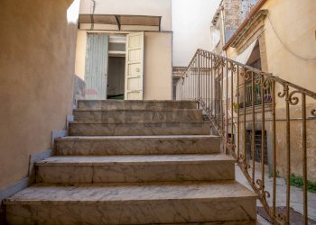 Scale - Casa indipendente Via Santissimo Salvatore
 
12, Caltagirone - foto 17