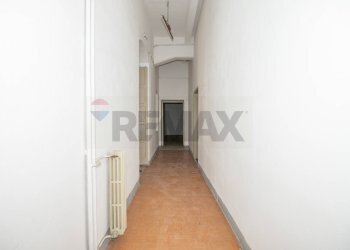 Hall / corridoio - Casa indipendente Via Santissimo Salvatore
 
12, Caltagirone - foto 35