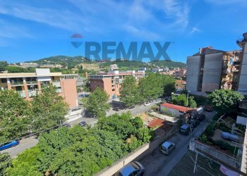 Edificio all\'aperto - Three-room apartment Via calata san Vito
46, Salerno - photo 1