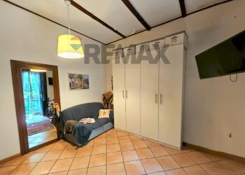 Camera / camera da letto - Three-room apartment Via calata san Vito
46, Salerno - photo 46