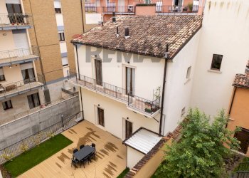 Edificio all\'aperto - Casa indipendente Via S.Amico
6, L'Aquila - foto 1
