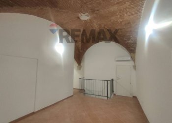 Stanza vuota - Locale Commerciale Piazza IX Martiri, L'Aquila - foto 18