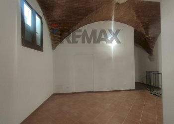 Stanza vuota - Locale Commerciale Piazza IX Martiri, L'Aquila - foto 20