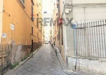 Edificio all\'aperto - Three-room apartment Via San Carlo Alle Mortelle, Napoli - photo 17