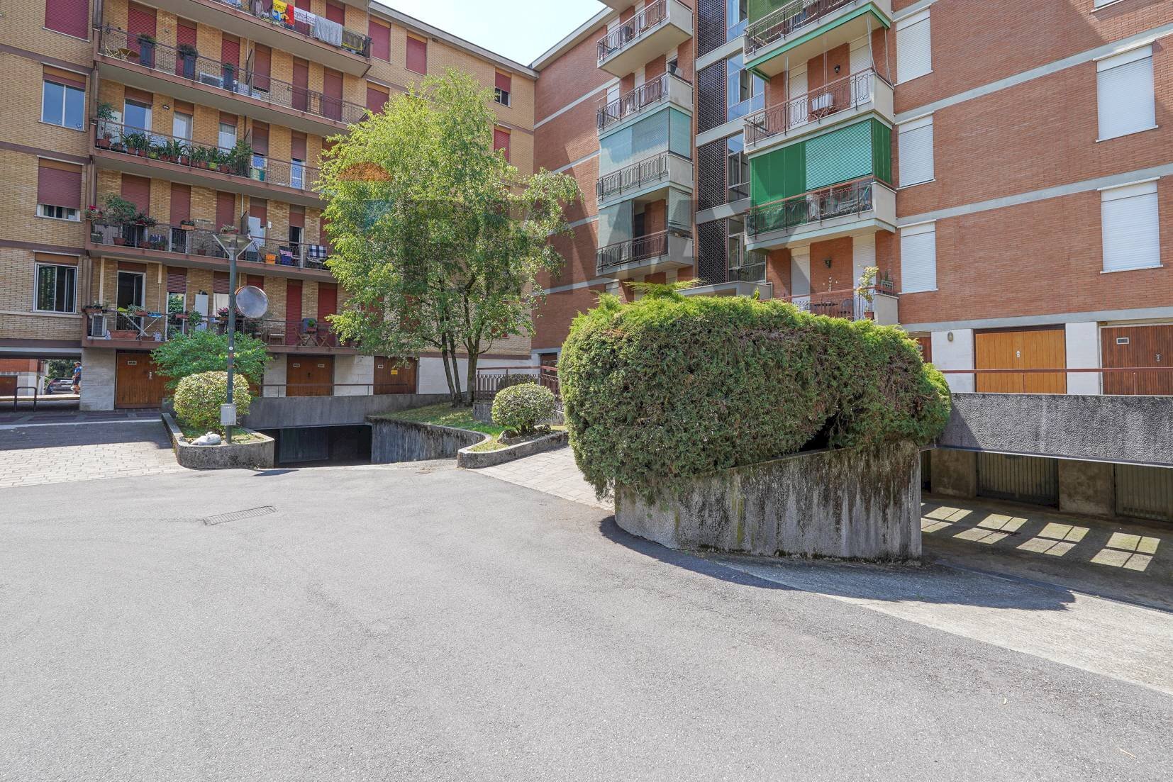 Edificio all\'aperto - Magazzino via Vacha
 
17, Bergamo - foto 1