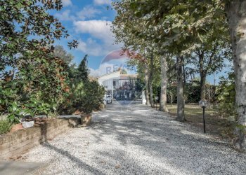 Edificio all\'aperto - Villa Ostellato - photo 8