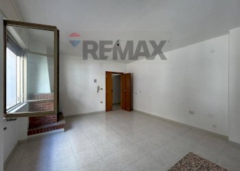 Stanza vuota - Appartamento Via Leonardo Da Vinci
 
7, Ischitella - foto 2
