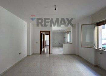 Stanza vuota - Appartamento Via Leonardo Da Vinci
 
7, Ischitella - foto 4