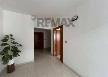 Hall / corridoio - Appartamento Via Leonardo Da Vinci
 
7, Ischitella - foto 12