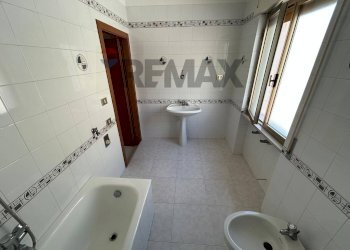 Bagno - Appartamento Via Leonardo Da Vinci
 
7, Ischitella - foto 14