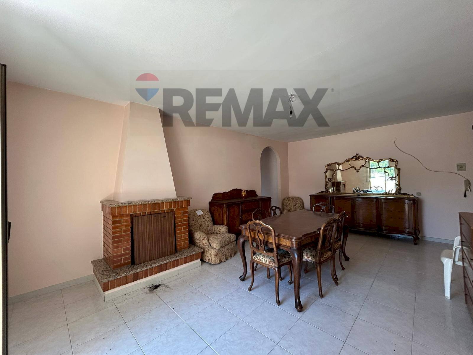 Sala da pranzo - Appartamento Via Leonardo Da Vinci
 
7, Ischitella - foto 3