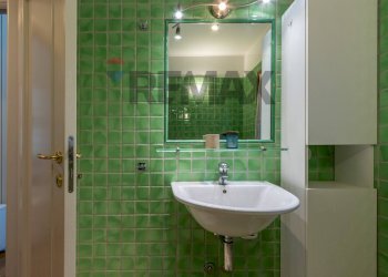 Bagno - Three-room apartment via monte rosa
 
34, Milano - photo 23