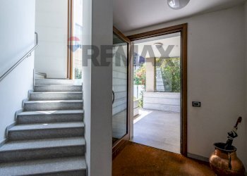 Scale - Three-room apartment via monte rosa
 
34, Milano - photo 33