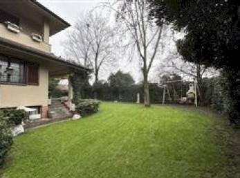 Foto 1 - Villa a Schiera via Don Luigi Cantini
 
69, Agrate Brianza - foto 1