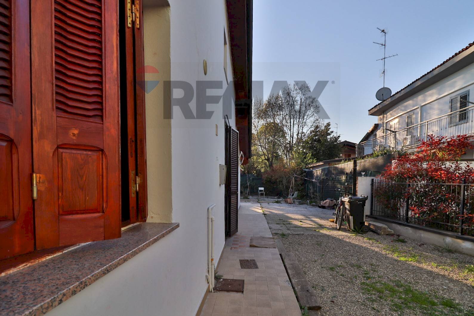 Edificio all\'aperto - Casa indipendente Via Val D'Enza
180, Sant'Ilario d'Enza - foto 2