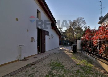 Casa all\'aperto - Independent house Via Val D'Enza
180, Sant'Ilario d'Enza - photo 3