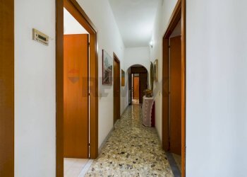 Hall / corridoio - Trilocale via sant'igino papa
116, Roma - foto 2