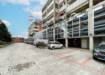 Edificio all\'aperto - Box via tintoretto
 
10, Cologno Monzese - foto 1