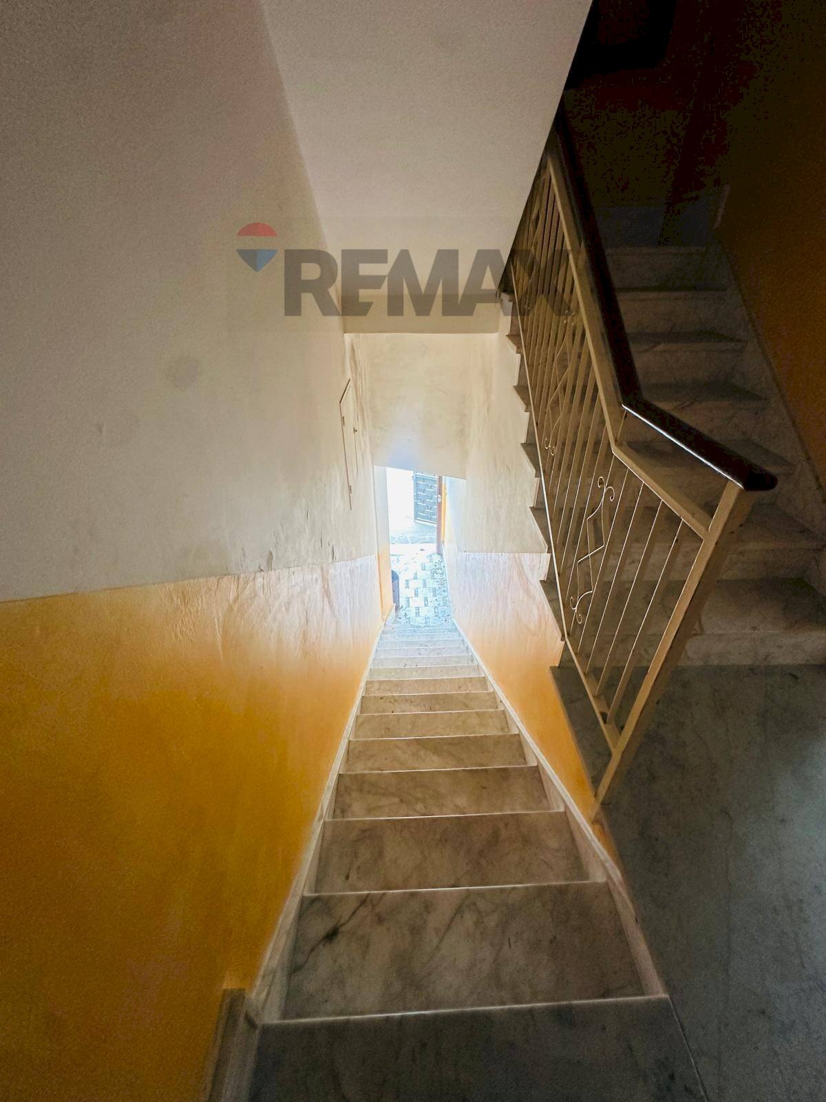 Scale - Apartment Via Tirana
 
20, Santa Cristina Gela - photo 2