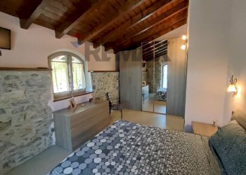 Camera / camera da letto - Villa via felice cavallotti
 
01, Schignano - foto 18