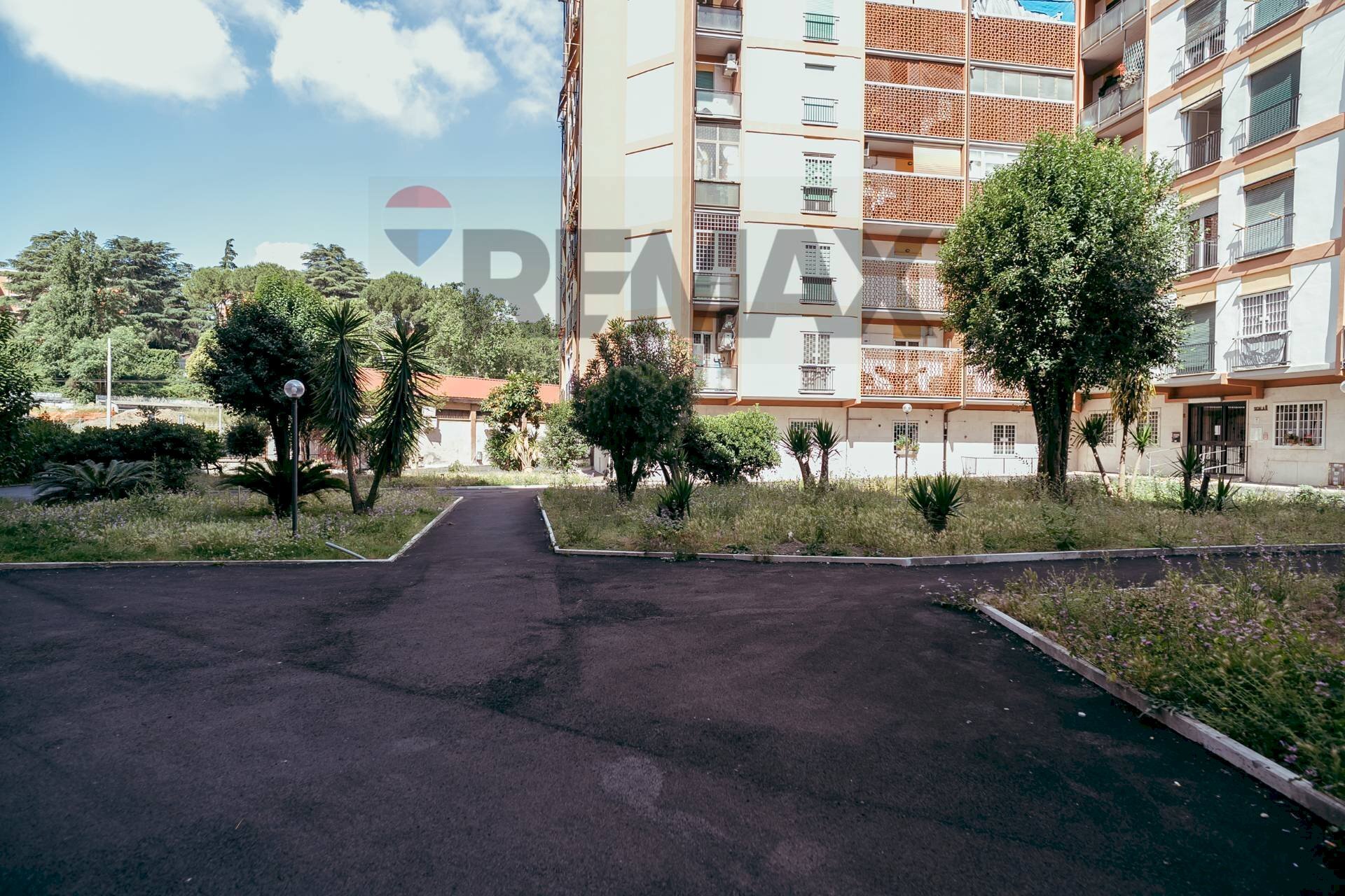 Edificio all\'aperto - Two-room apartment Via Monte Cervialto
 
82, Roma - photo 1