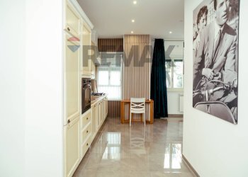 Cucina - Two-room apartment Via Monte Cervialto
82, Roma - photo 6