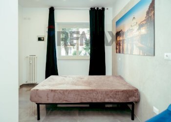 Camera / camera da letto - Two-room apartment Via Monte Cervialto
82, Roma - photo 7