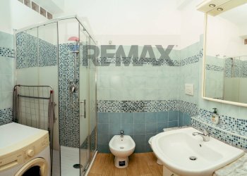 Bagno - Two-room apartment Via Monte Cervialto
82, Roma - photo 15