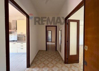 Hall / corridoio - Four-room apartment Via Giotto
 
14, Aprilia - photo 4
