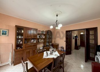 Sala da pranzo - Quadrilocale Via Mazzini
 
64, San Pietro Vernotico - foto 8