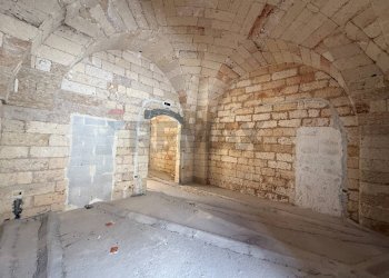 Cantina - Casa indipendente Via Duca degli Abruzzi
 
62, San Pietro Vernotico - foto 2