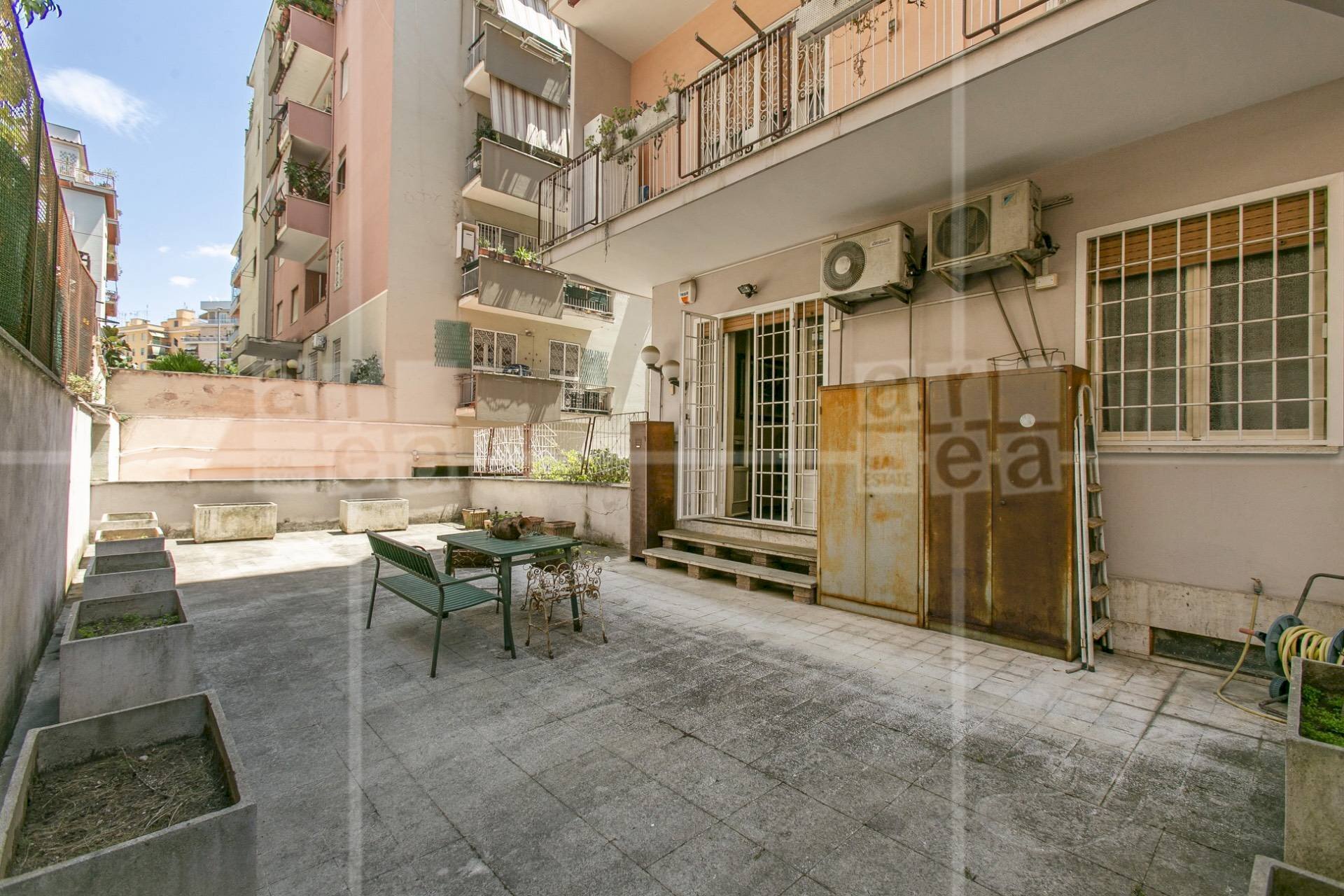 Foto 1 - Bilocale Via Pietro Fedele
 
51, Roma - foto 1