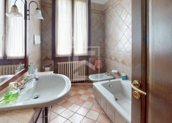 Foto 38 - Villa via Rio D'Avigo
 
8, Manerba del Garda - foto 38