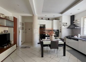 Foto 1 - Three-room apartment Via Savona, Albenga - photo 1