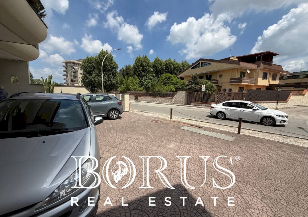 Foto 2 - Locale Commerciale Via Vittorio Emanuele III, Santa Maria Capua Vetere - foto 2