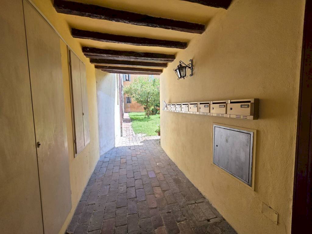 Interno palazzo - Two-room apartment via Borgo, Minerbio - photo 3