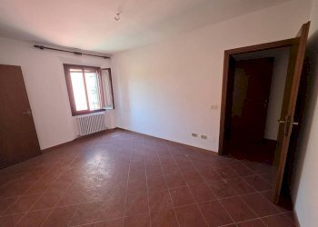 Camera da letto - Two-room apartment via Borgo, Minerbio - photo 18