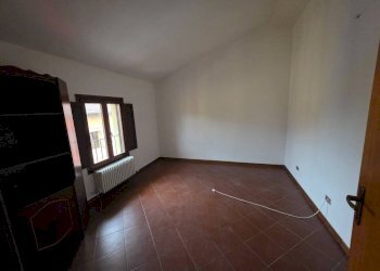 Camera da letto - Trilocale via Borgo, Minerbio - foto 10