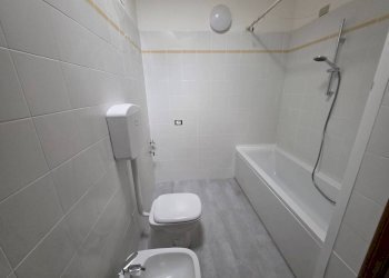 Bagno - Three-room apartment via Borgo, Minerbio - photo 19