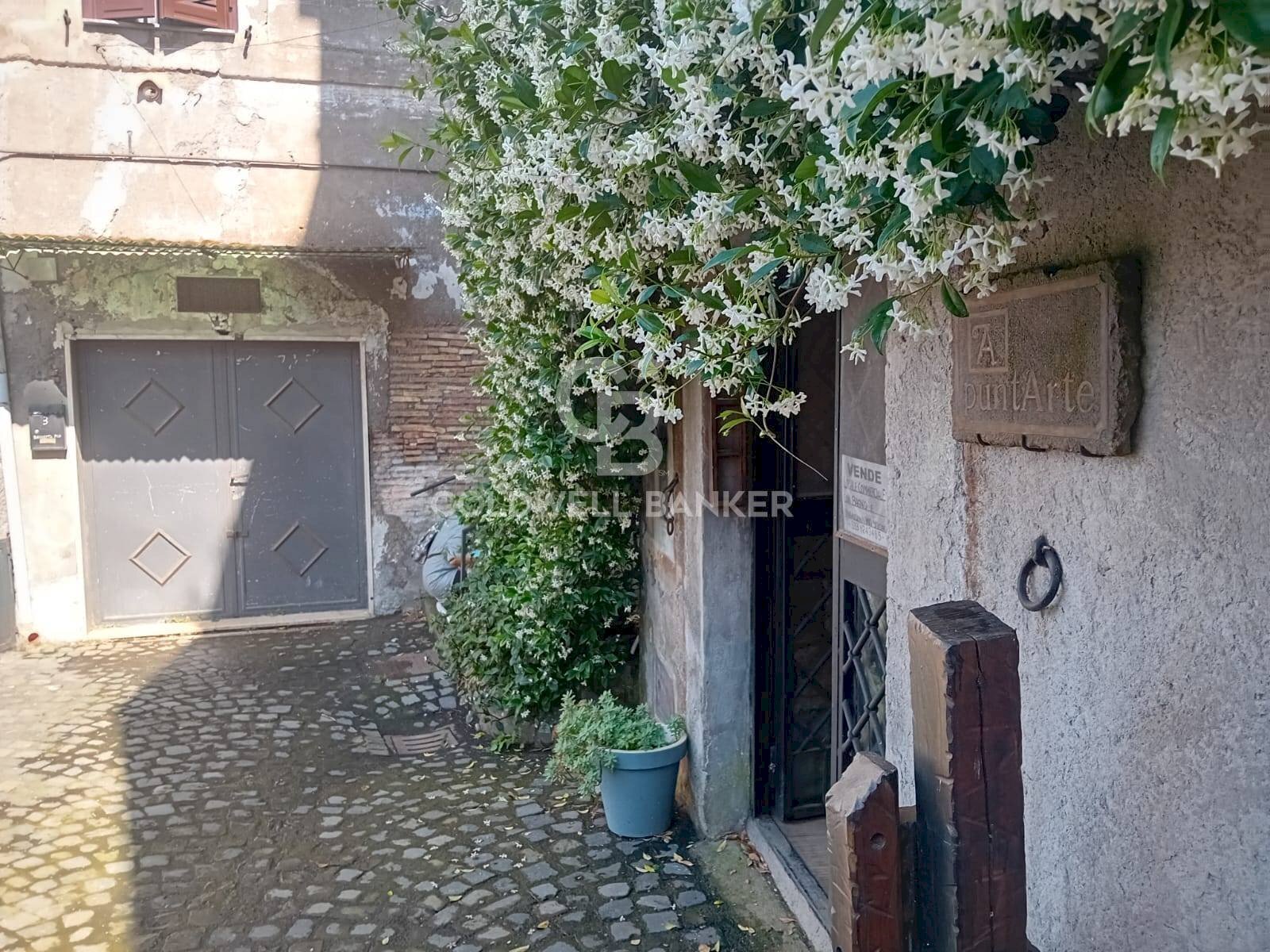 Foto 1 - Negozio Via delle Mura
 
1, Nepi - foto 1