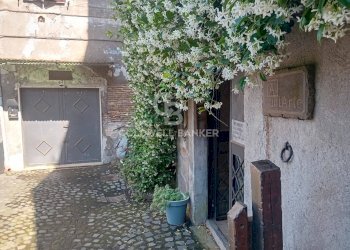Foto 1 - Negozio Via delle Mura
1, Nepi - foto 1