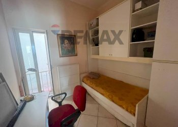 Camera / camera da letto - Three-room apartment via C. Carmignani
 
113, Napoli - photo 20