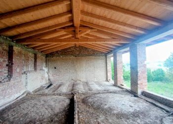 Interno non residenziale - Rustico strada Perrona, Calliano - foto 9