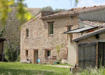 Foto 1 - Rustico Contrada Torbidello
 
17, Rotella - foto 1
