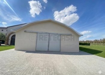 ESTERNO - Warehouse Via Riviera Berica 45, Barbarano Mossano - photo 1