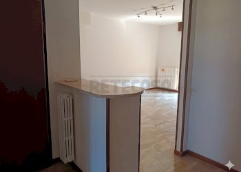 Gemini_Generated_Image_cqyuarcqyuarcqyu - Three-room apartment Via Toffetti, Crema - photo 3