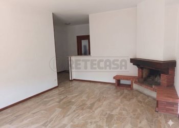 Gemini_Generated_Image_gcyvh0gcyvh0gcyv - Three-room apartment Via Toffetti, Crema - photo 4